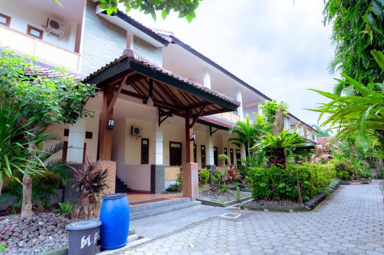 Hotel Mahkota Plengkung Banyuwangi  Exterior foto