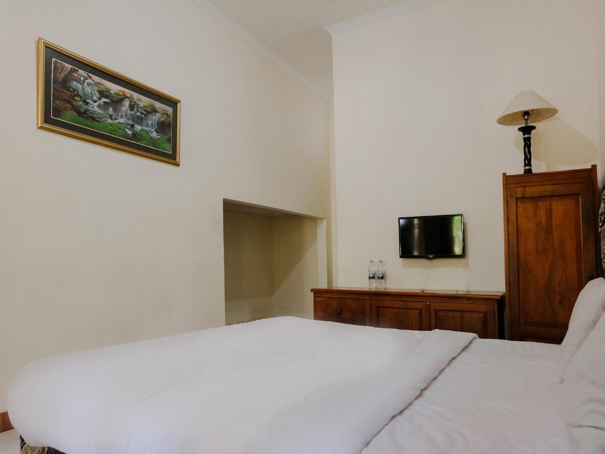 Hotel Mahkota Plengkung Banyuwangi  Zimmer foto